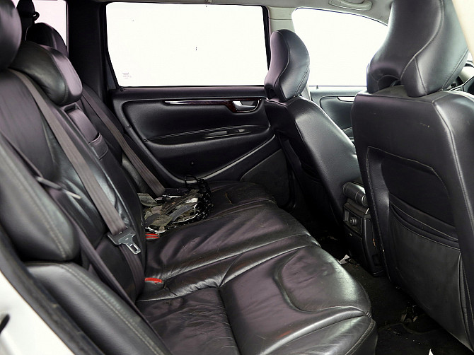 Volvo V70 Summum ATM 2.4 D5 120kW Таллин - изображение 7