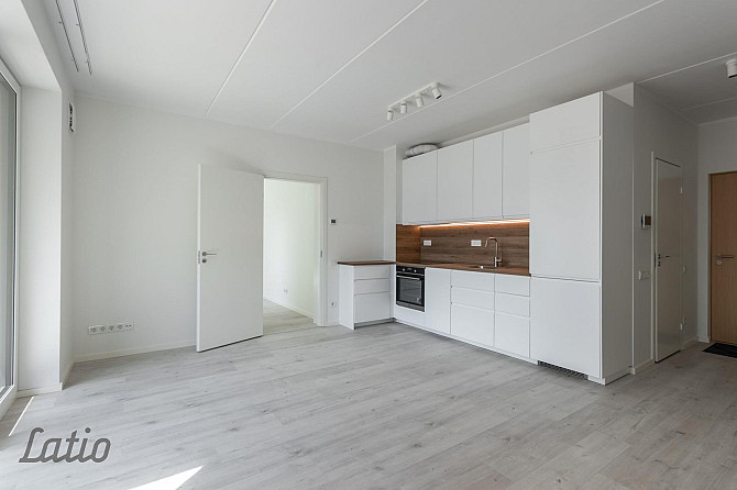 Lielisks 2 istabu dzīvoklis jaunā un skaistā projektā, 48 kv.m, 2/5 st., balkons. 
Slēgta Rīga - foto 3