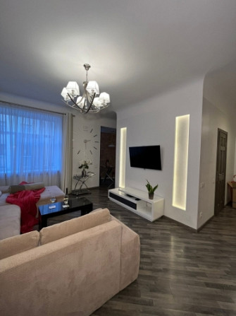Pārdod mājīgu un funkcionāli plānotu dzīvokli Rīgas Klusajā centrā  vienā no Rīga - foto 1