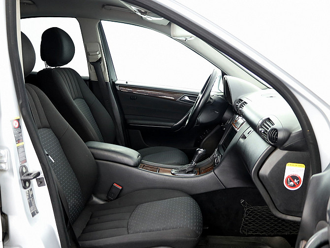 Mercedes-Benz C 220 Elegance Facelift ATM 2.1 CDI 110kW Tallina - foto 6