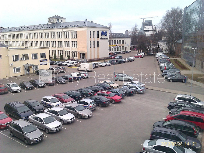 Pagalma ēka, labiekārtota apzaļumota teritorija, vieta vairākām automašīnām, apsargāta Rīgas rajons - foto 5