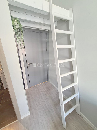 Fasādes māja, renovēta māja, slēgts pagalms, ieeja no ielas, kāpņu telpa pēc kapitālā Rīga - foto 20