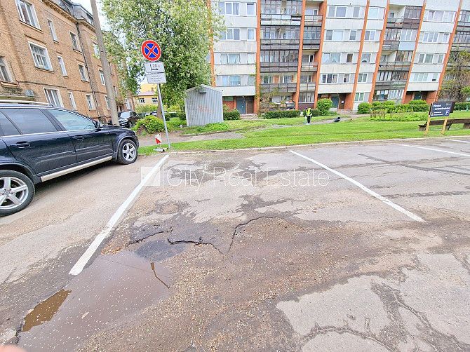 Vieta automašīnai, iebraukšana teritorijā uzrādot caurlaidi, teritorijas stāvlaukums noklāts Rīga - foto 6