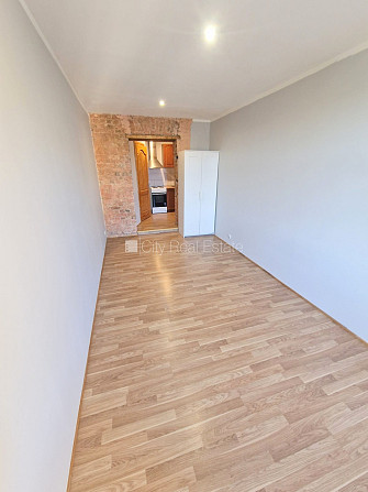 Fasādes māja, renovēta māja, slēgts pagalms, ieeja no ielas un pagalma, kāpņu telpa pēc Rīga - foto 11