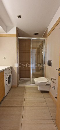 Fasādes māja, renovēta māja, ieeja no ielas, ir lifts, terase, logi vērsti mājas abās Rīga - foto 18