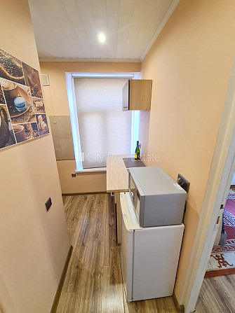 Pagalma ēka, vieta automašīnai, ieeja no pagalma, logi vērsti uz pagalma pusi, istaba izolēta, Rīga - foto 17