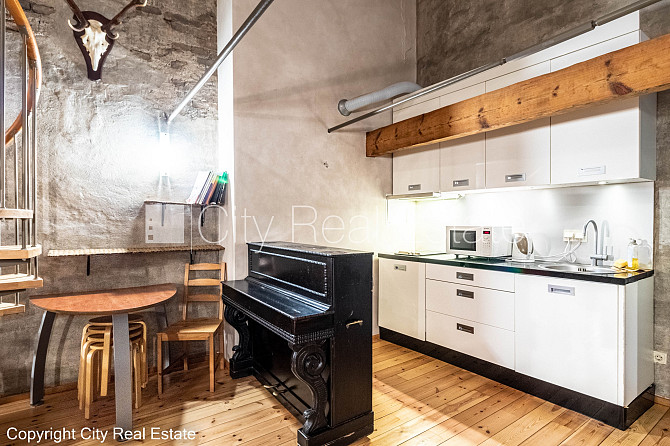 Fasādes māja, renovēta māja, ieeja no ielas, kāpņu telpa pēc kapitālā remonta, logi Rīga - foto 5