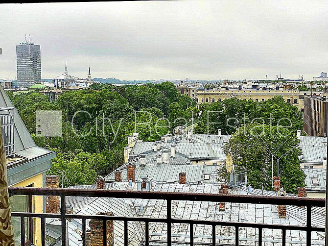 Fasādes māja, restaurēta māja, ieeja no ielas un pagalma, ir lifts, jumta terase, logi vērsti Rīga - foto 9