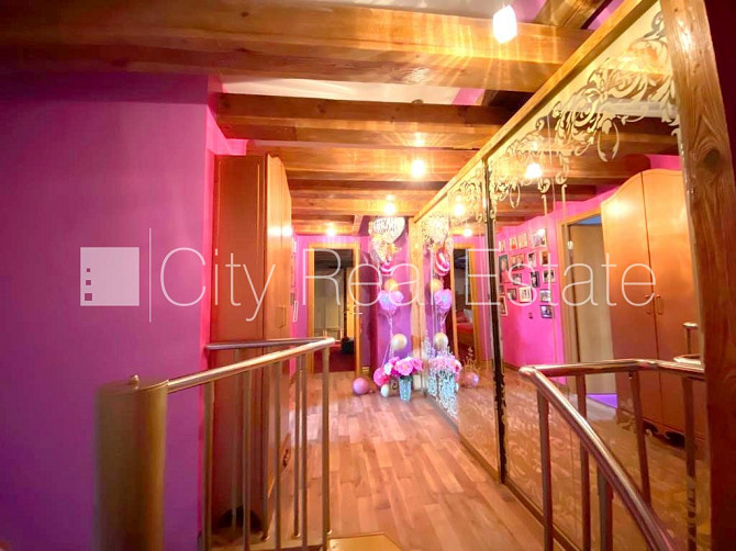 Fasādes māja, restaurēta māja, ieeja no ielas un pagalma, ir lifts, jumta terase, logi vērsti Rīga - foto 7