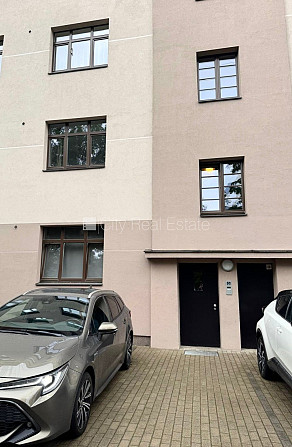Fasādes māja, renovēta māja, slēgts pagalms, teritorijas iebrauktuves vārti aprīkoti ar Rīga - foto 8