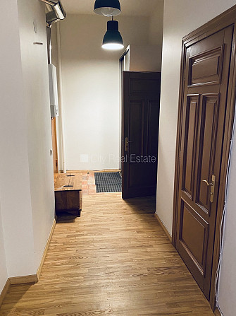 Pagalma māja, slēgts pagalms, ieeja no pagalma, guļamistabu skaits 1 gab., studio tipa, virtuve Rīga - foto 9