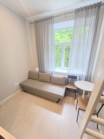 Fasādes māja, renovēta māja, slēgts pagalms, ieeja no ielas, kāpņu telpa pēc kapitālā Rīga - foto 13