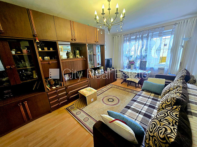 Zeme īpašumā, labiekārtota apzaļumota teritorija, lodžija, logi vērsti mājas abās pusēs, Rīga - foto 2