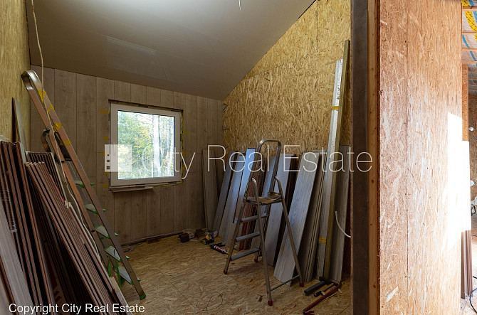 Privātmāja, energo efektīva māja, vieta vairākām automašīnām, terase 40 m2, guļamistabu Rīga - foto 12