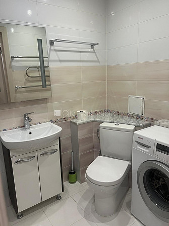 Fasādes māja, viena istaba izolēta, virtuve 6 m2, mainīti radiatori, centrālā apkure, Rīga - foto 7