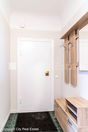 Pagalma māja, slēgts pagalms, iežogota teritorija, ieeja no pagalma, studio tipa, virtuve Rīga - foto 11