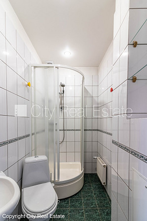 Pagalma māja, slēgts pagalms, iežogota teritorija, ieeja no pagalma, studio tipa, virtuve Rīga - foto 10