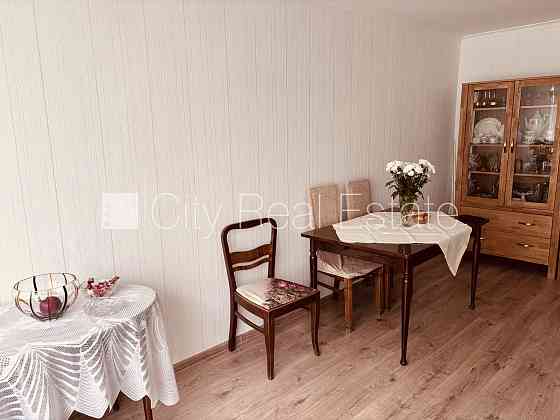 Оплата аренды земли 4,33 EUR/месяц, металическое покрытие крыши, межэтажные Rīga