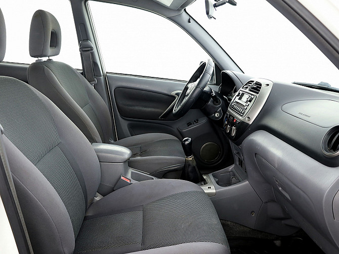 Toyota RAV4 Comfort 4x4 2.0 110kW Tallina - foto 6