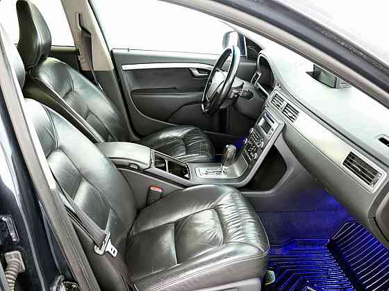 Volvo V70 Summum ATM 2.4 D5 129kW Tallina