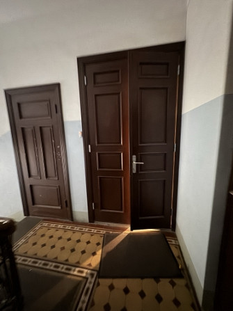 Izīrē pārdomātu 4 istabu dzīvokli centrā!  Ieejot dzīvoklī, jūs sagaida plašs un funkcionāls priekšn Рига - изображение 8