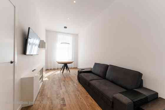Recently repaired two-bedroom apartment in the heart of the city. Fully furnished and equipped. The  Рига