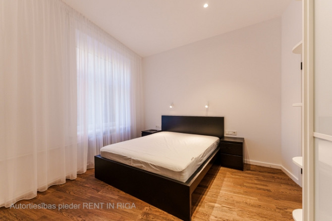 Recently repaired two-bedroom apartment in the heart of the city. Fully furnished and equipped. The  Рига - изображение 8