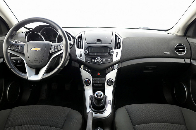 Chevrolet Cruze Facelift 1.6 91kW Таллин - изображение 5