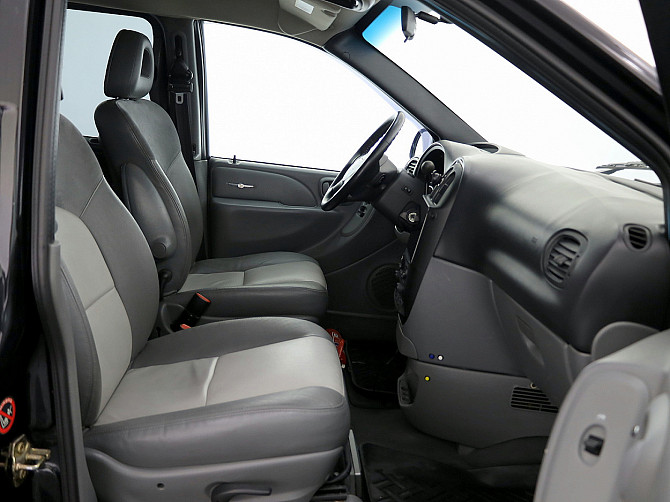 Chrysler Grand Voyager Limited ATM 2.8 CRD 110kW Tallina - foto 6