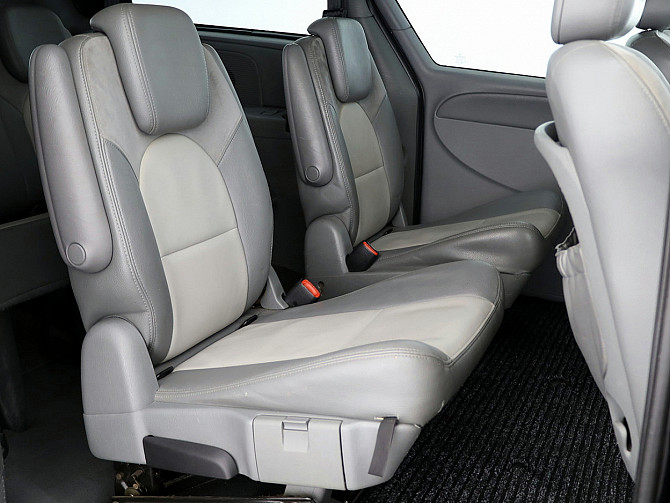 Chrysler Grand Voyager Limited ATM 2.8 CRD 110kW Tallina - foto 7