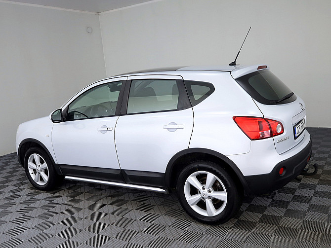 Nissan Qashqai Comfort 4x4 ATM 2.0 dCi 110kW Таллин - изображение 4