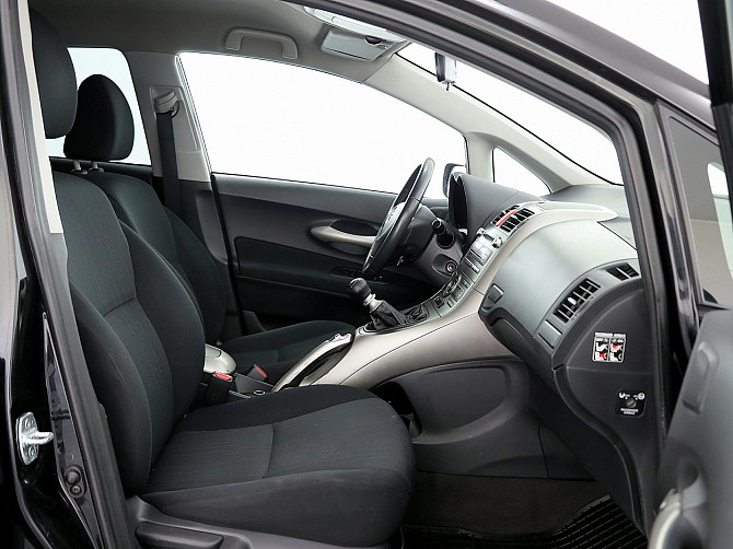 Toyota Auris Linea Sol 2.0 D-CAT 93kW Таллин - изображение 6