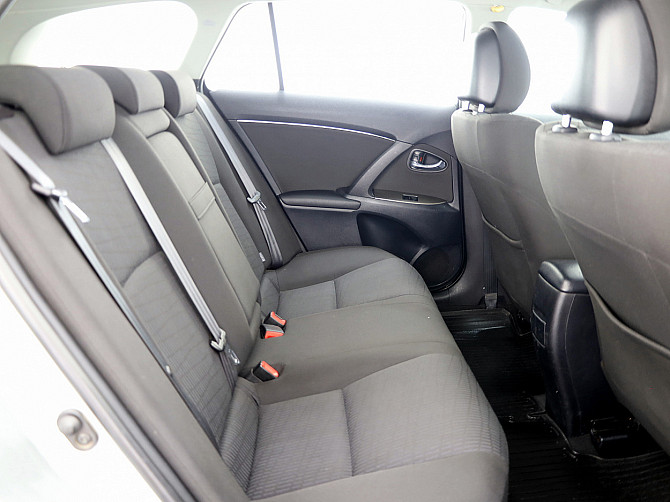 Toyota Avensis Linea Sol 1.8 108kW Таллин - изображение 7