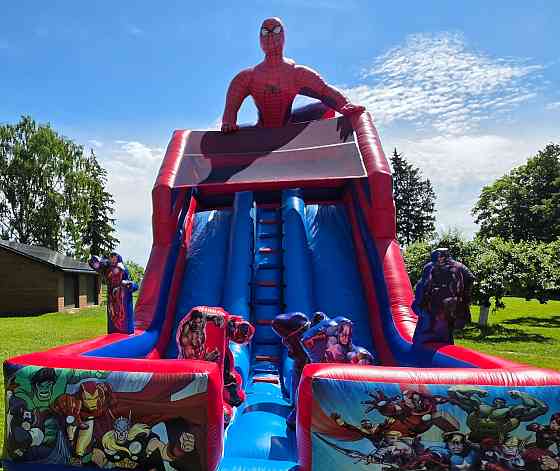 Pārdodu piepūšamo SPIDERMAN atrakciju. Redzamas lietošanas pazīmes, bet kopumā labā stāvoklī.... Eleja
