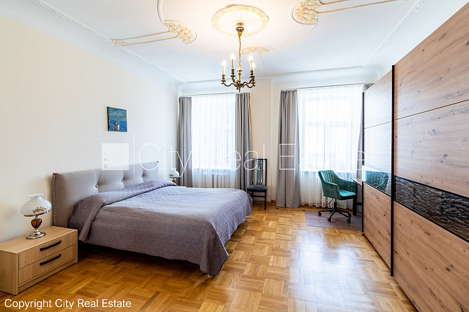 Fasādes māja, slēgts pagalms, ieeja no ielas, logi vērsti mājas abās pusēs, istabas Rīga - foto 4