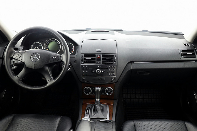 Mercedes-Benz C 220 Avantgarde ATM 2.1 CDI 125kW Tallina - foto 5