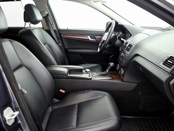 Mercedes-Benz C 220 Avantgarde ATM 2.1 CDI 125kW Tallina - foto 6