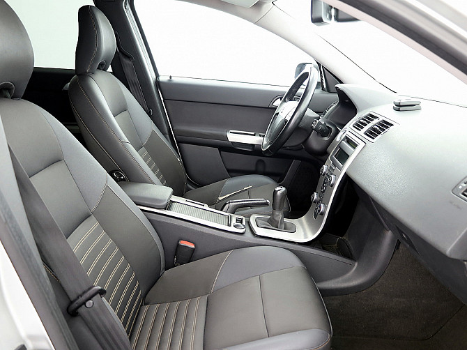 Volvo V50 Facelift 1.6 D4 80kW Таллин - изображение 6