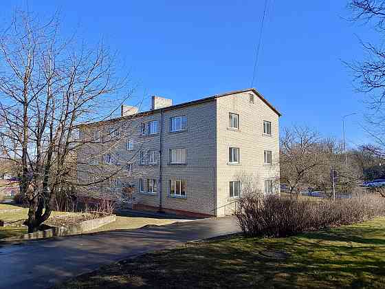 Jelgavas iela, Saldus, LV-3801, Latvija Palīdzu pārdot gaišu un saulainu 2 istabu dzīvokli... Салдус