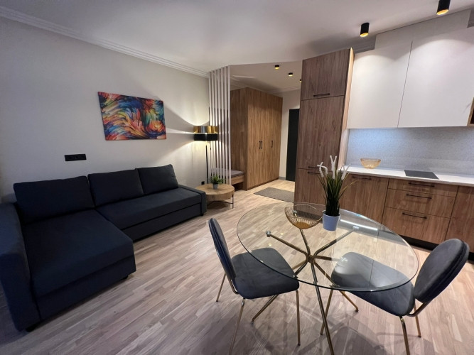 Kvalitatīvs studio tipa dzīvoklis renovētā ēkā, Rīgas centrā.   Zemi komunālie maksājumi Rīga - foto 4