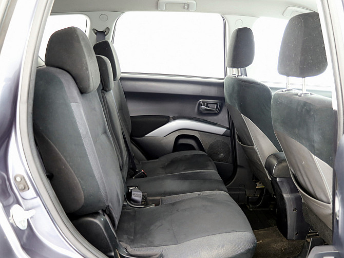 Mitsubishi Outlander Comfort 4x4 2.0 DI-D 103kW Таллин - изображение 7