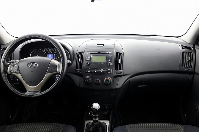 Hyundai i30 Elegance 1.6 90kW Таллин - изображение 5