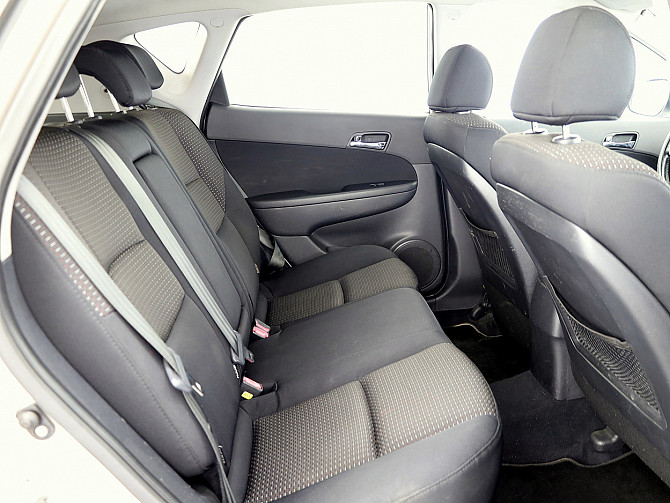 Hyundai i30 Elegance 1.6 90kW Таллин - изображение 7