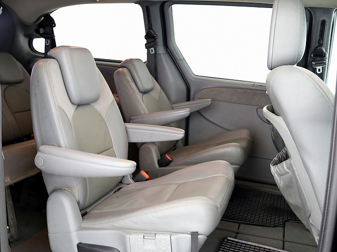 Chrysler Grand Voyager Stow N Go Luxury ATM 2.8 CRD 110kW Таллин - изображение 7