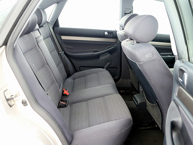 Audi A4 Comfortline Facelift 1.6 74kW Таллин - изображение 7