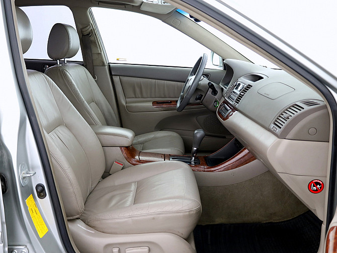 Toyota Camry Luxury ATM 2.4 112kW Tallina - foto 6