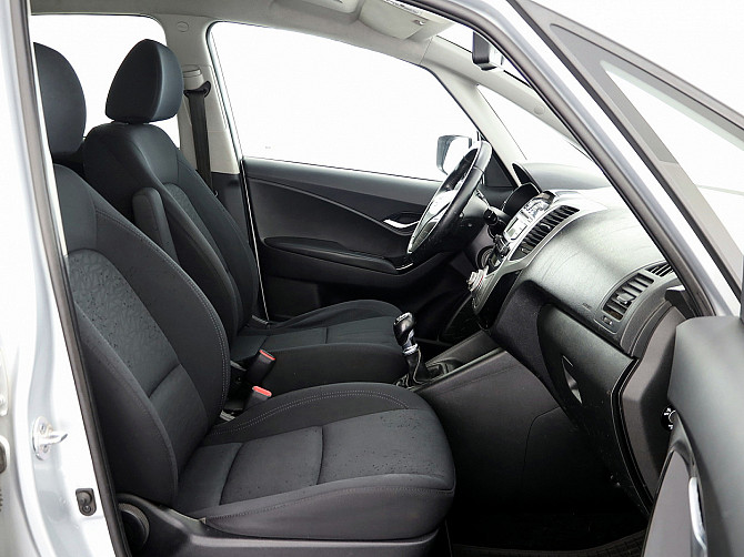 Hyundai ix20 Comfort 1.4 CRDi 66kW Таллин - изображение 6