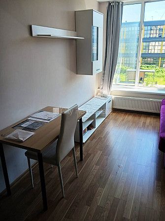 Fasādes māja, renovēta māja, labiekārtota apzaļumota teritorija, vieta automašīnai, ir Rīga - foto 2