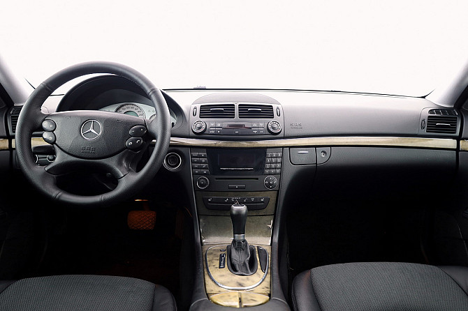 Mercedes-Benz E 200 Avantgarde Facelift ATM 2.1 CDI 100kW Tallina - foto 5