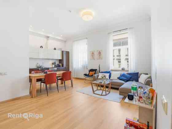 A spacious 85 m four-bedroom apartment is offered for sale in the prestigious Elizabetes Rezidence   Rīga